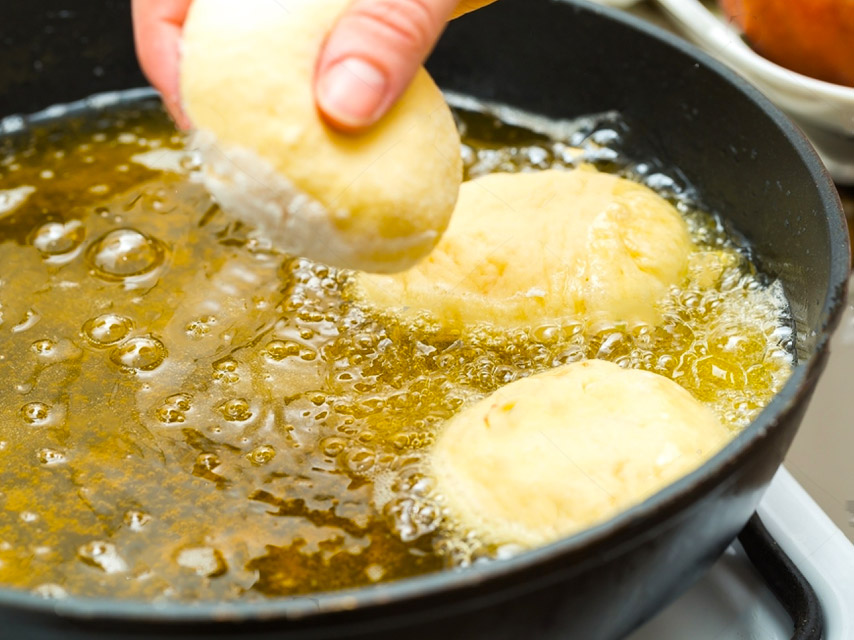 5-common-deep-frying-mistakes (4)